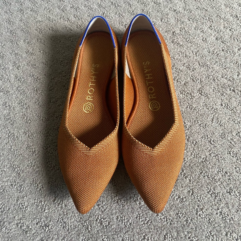 Rothys’s The Point. Size 8. *Like NEW*